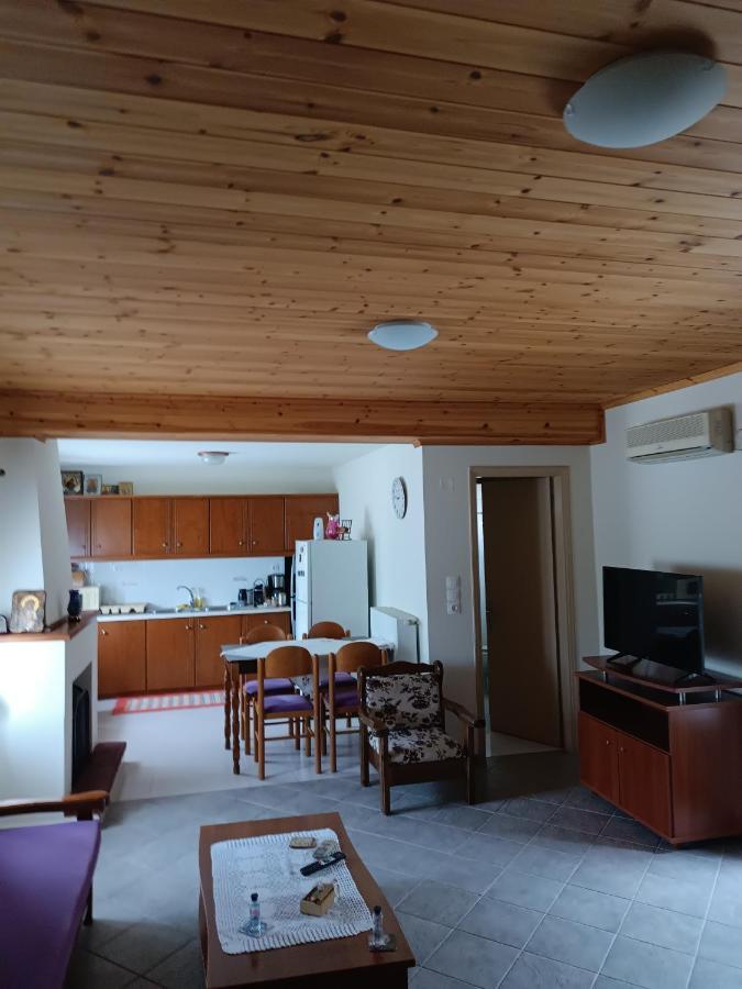 Chrysa'S House Apartment Aígion Luaran gambar